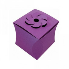 curved cube box w flower