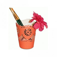 cup: doily daisy edge